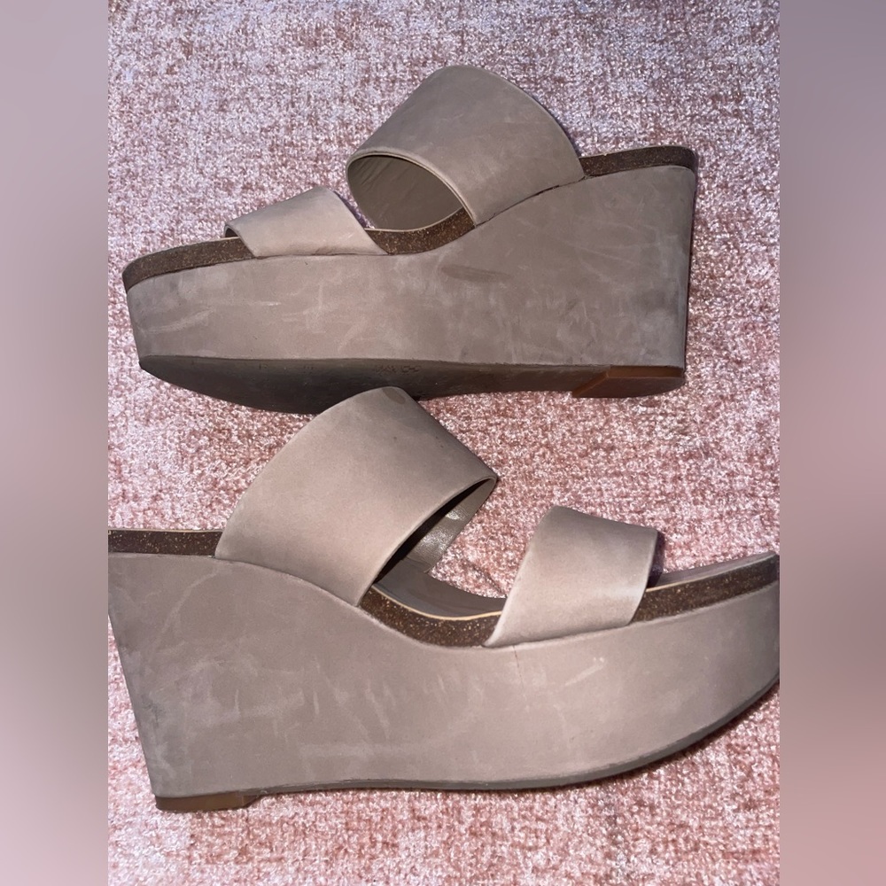 Vince Camuto Womens Platform Wedges